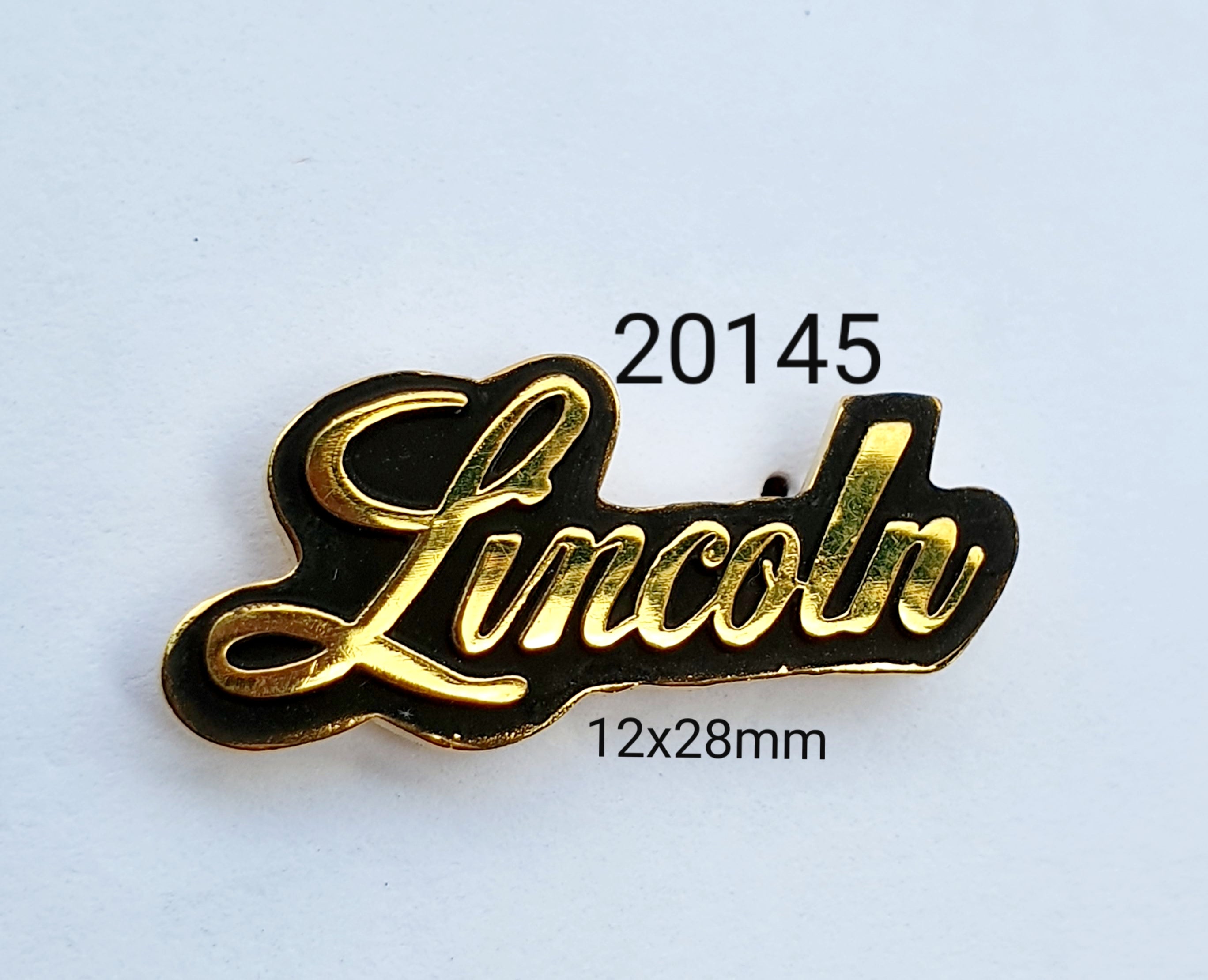 20145 Lincoln Script Lapel Pin / Badge