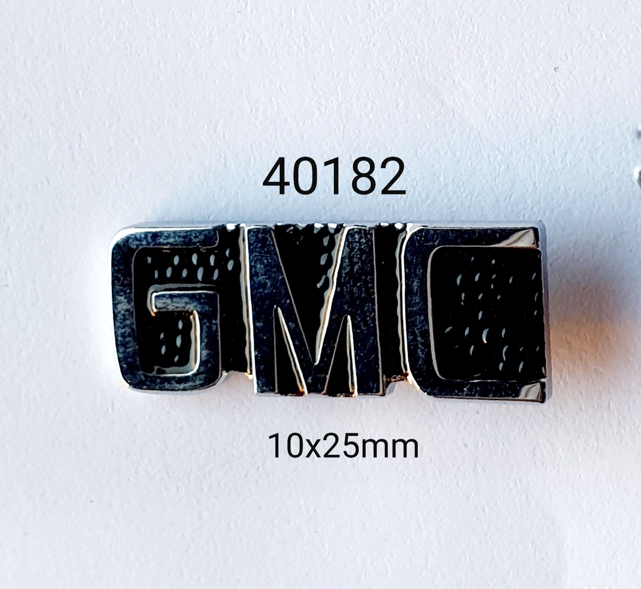 40182 GMC Lapel Pin / Badge