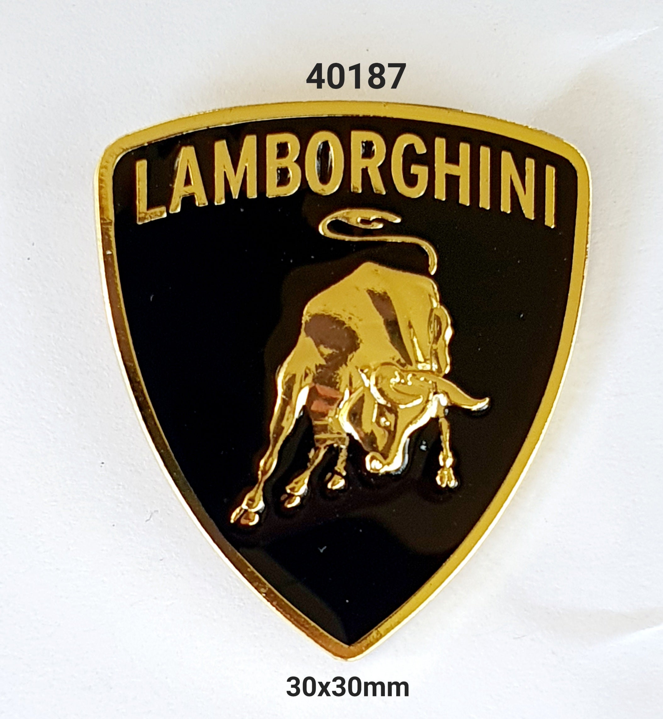 40187 Lamborghini NEW Lapel Pin / Badge