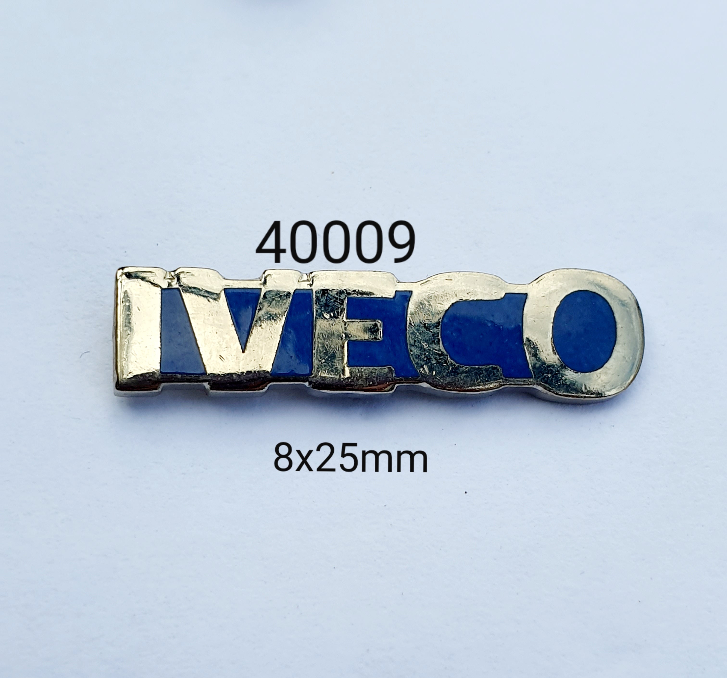 40009 Iveco Script Lapel Pin / Badge