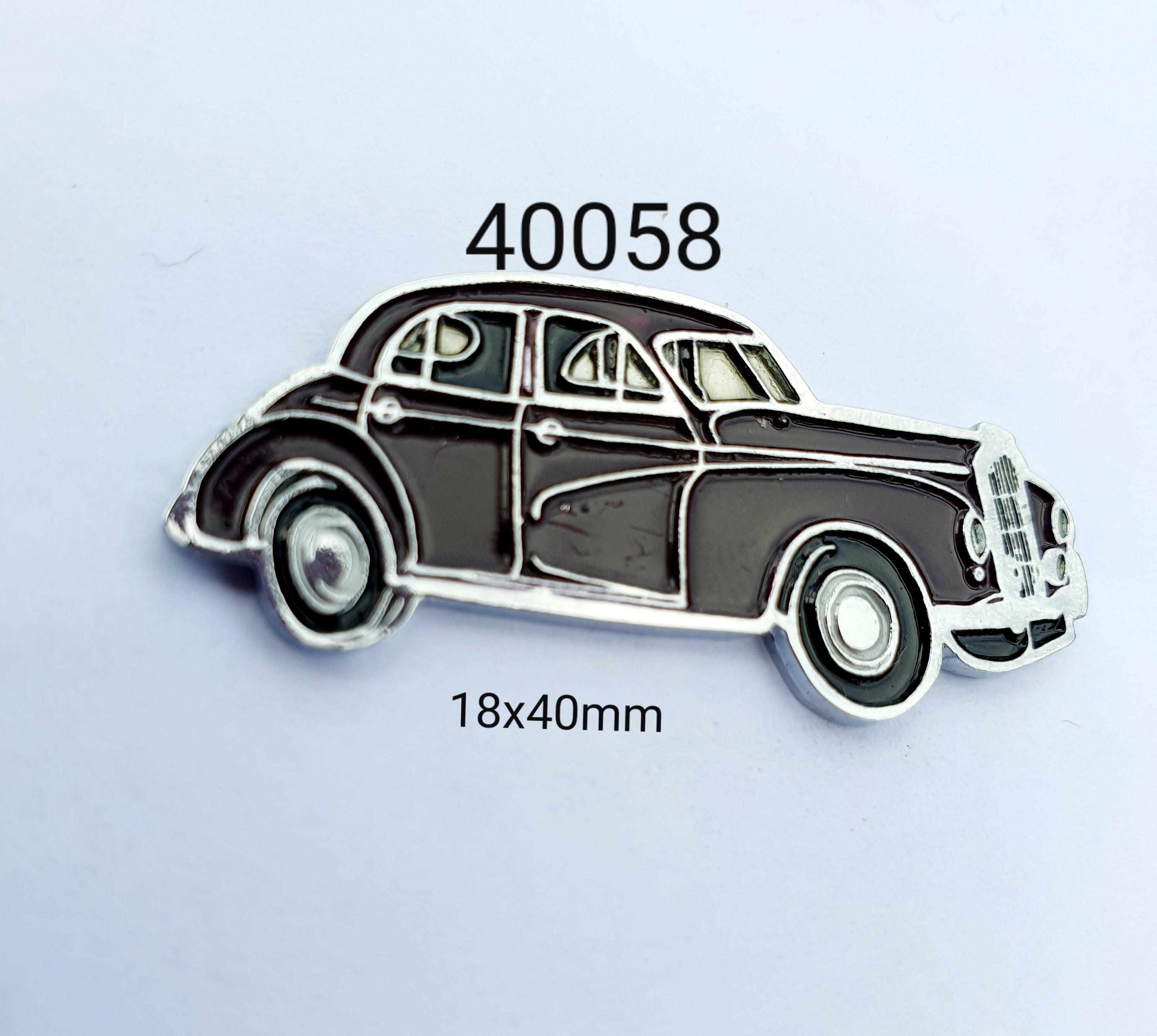 40058 Wolseley Six-Eighty Lapel Pin / Badge