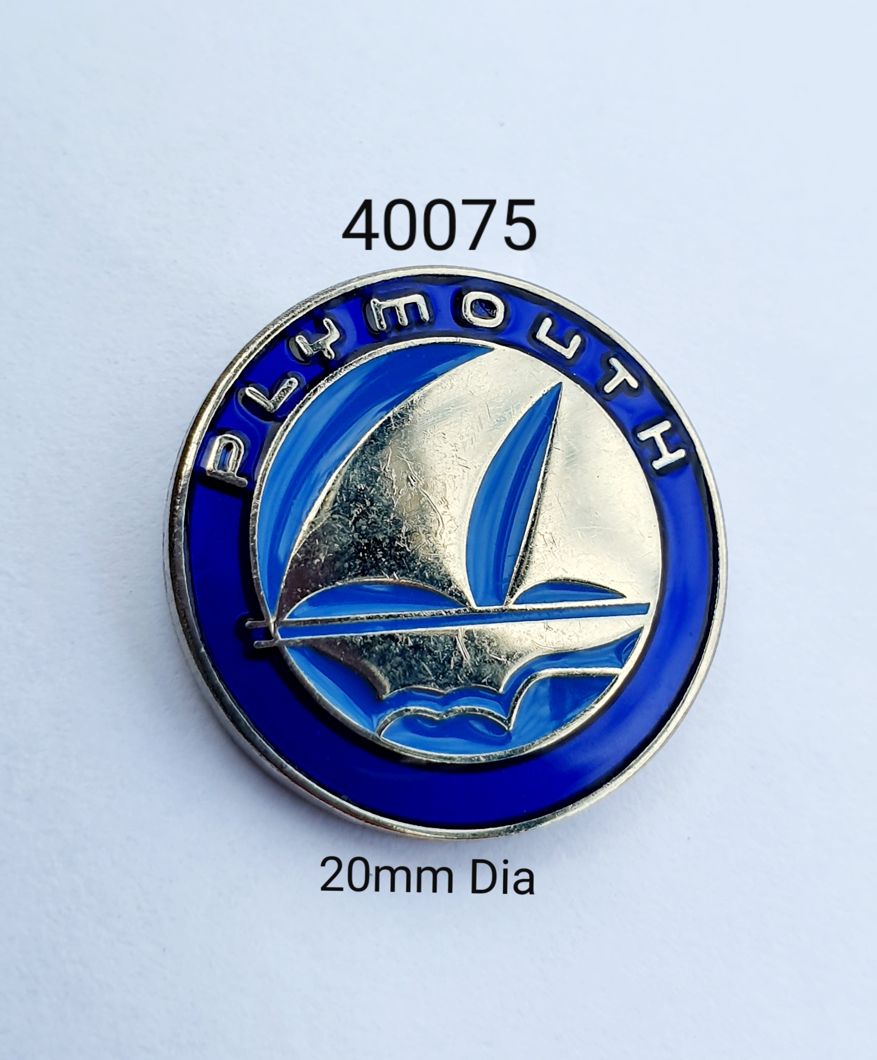 40075 Plymouth Round Lapel Pin / Badge