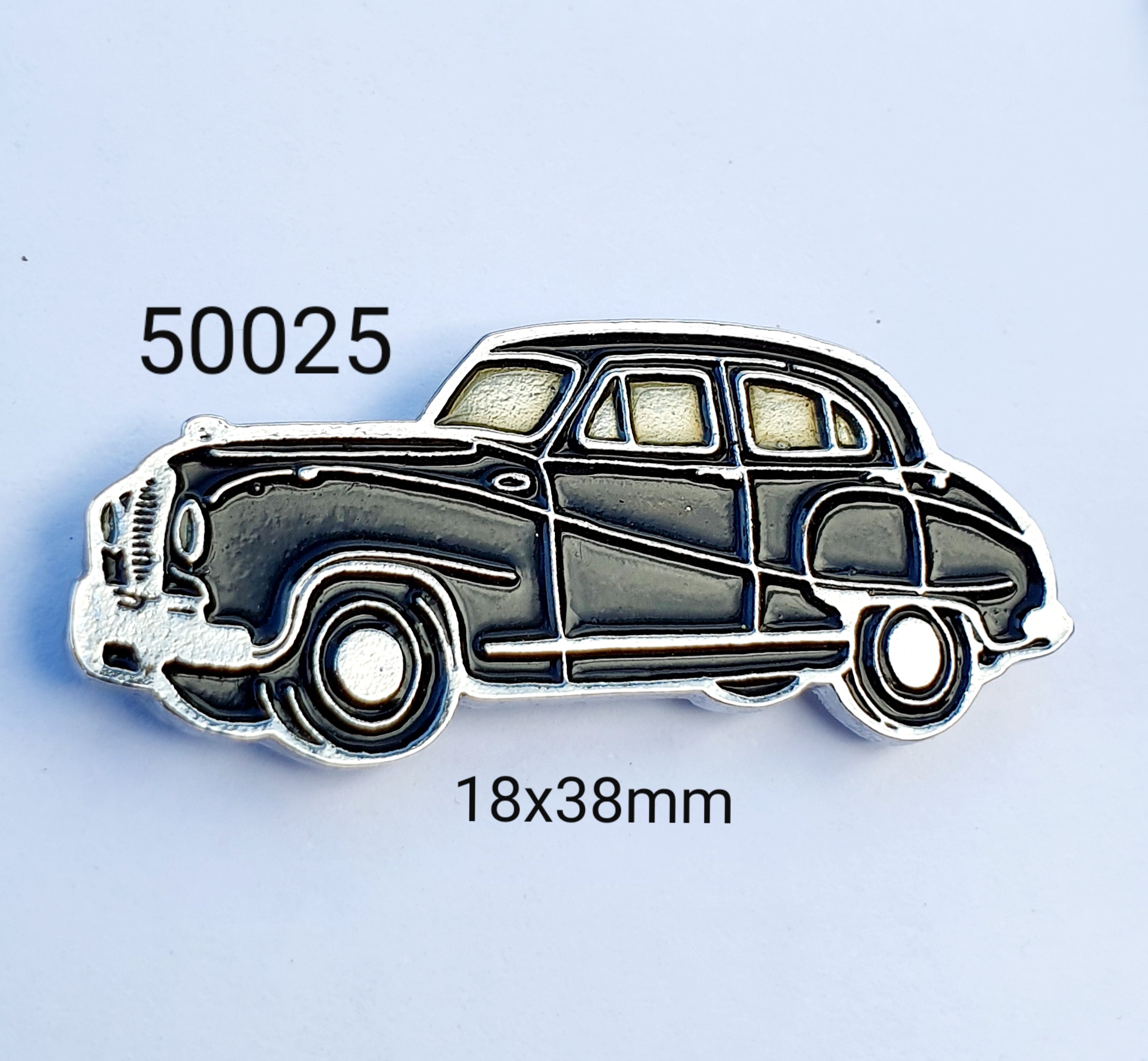 50025 Austin A40 Devon Lapel Pin / Badge