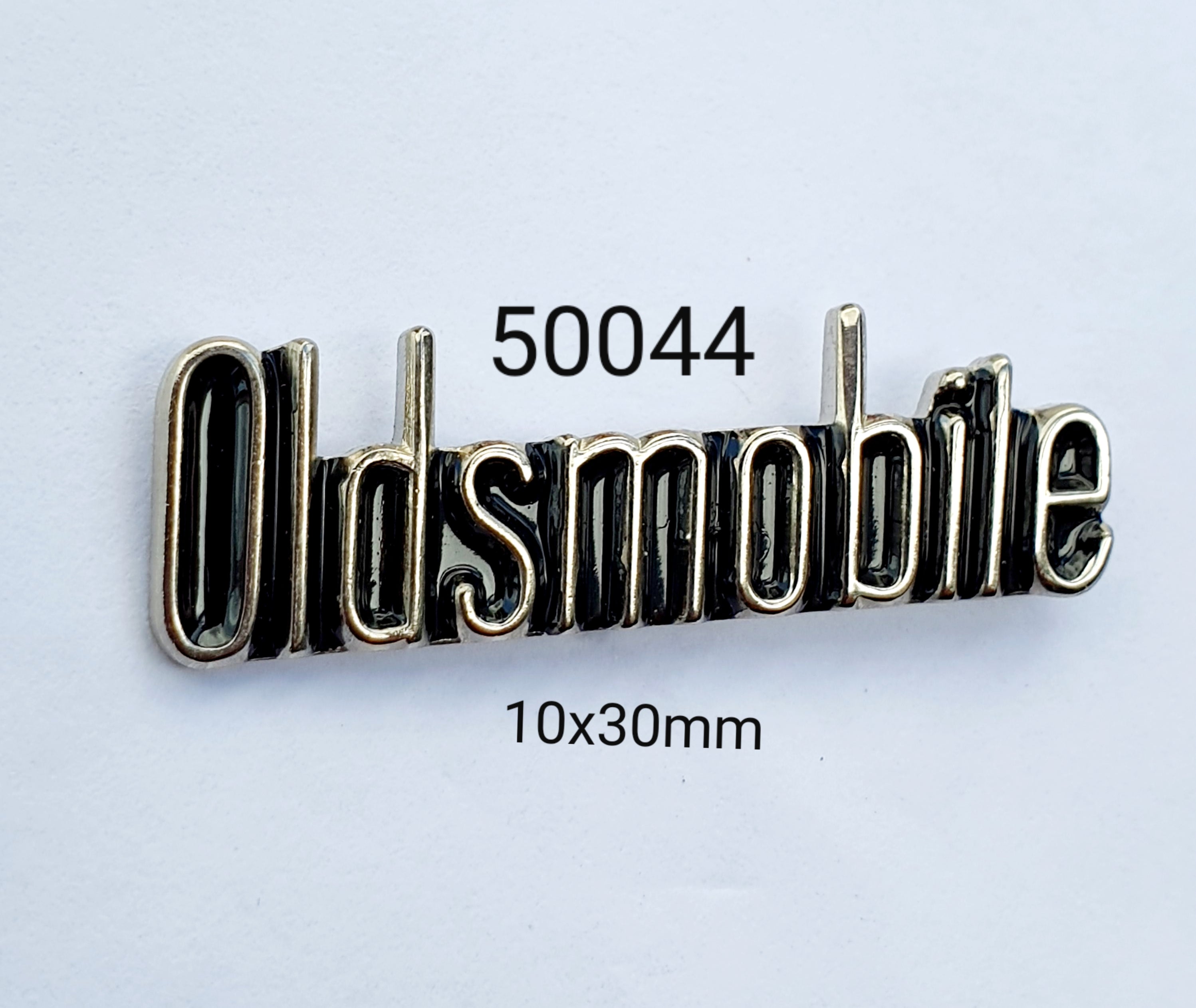 50044 Oldsmobile Script  Lapel Pin / Badge