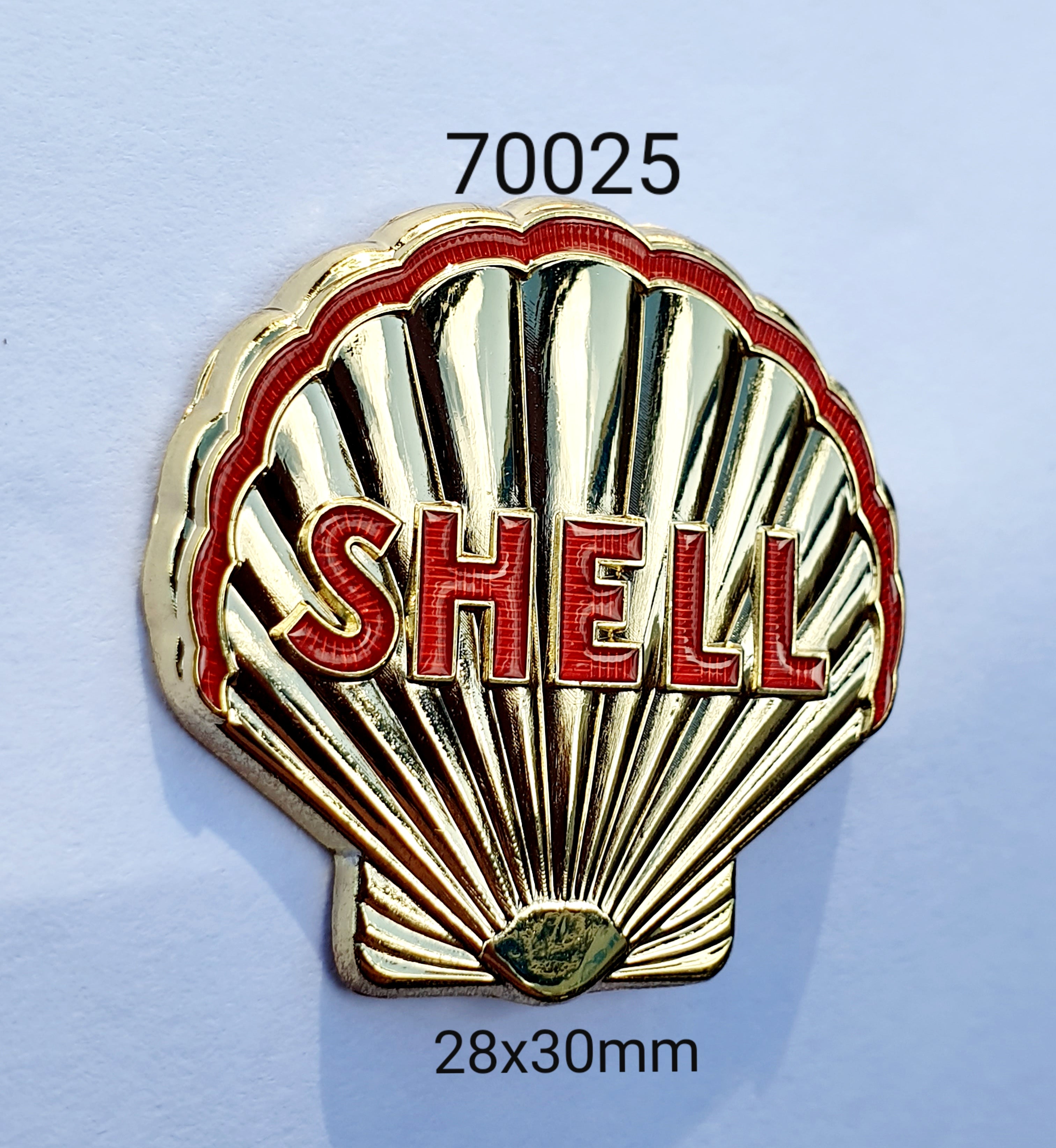 70025 Shell Clam Gold Lapel Pin / Badge