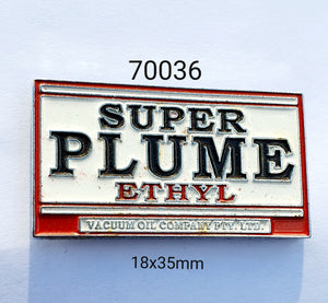 70036 Super Plume Lapel Pin / Badge