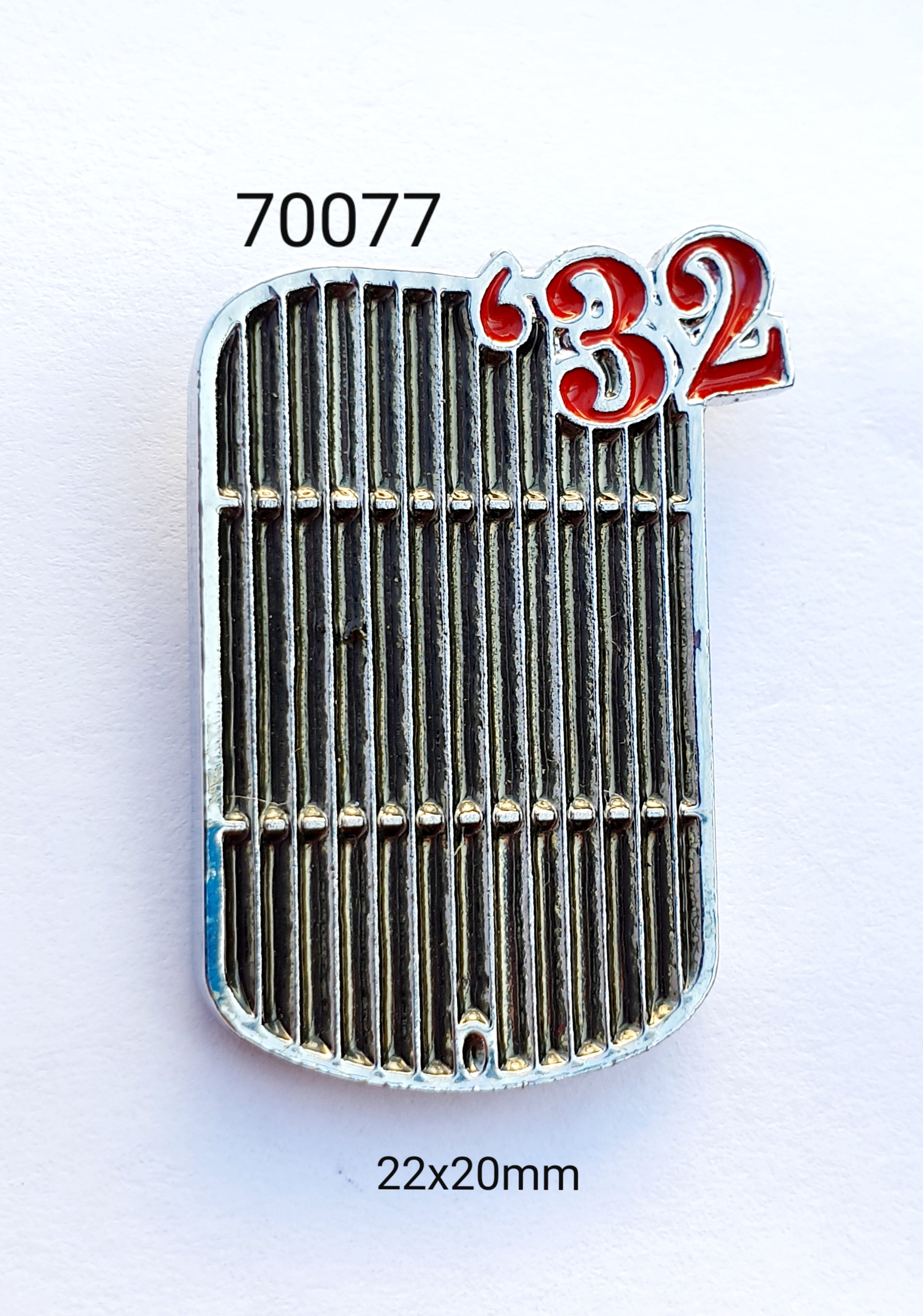 70077 1932 Grill Lapel Pin / Badge