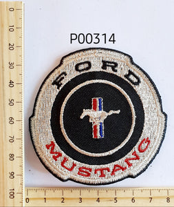 P00314 Mustang Silver Round Iron On Cloth Patch