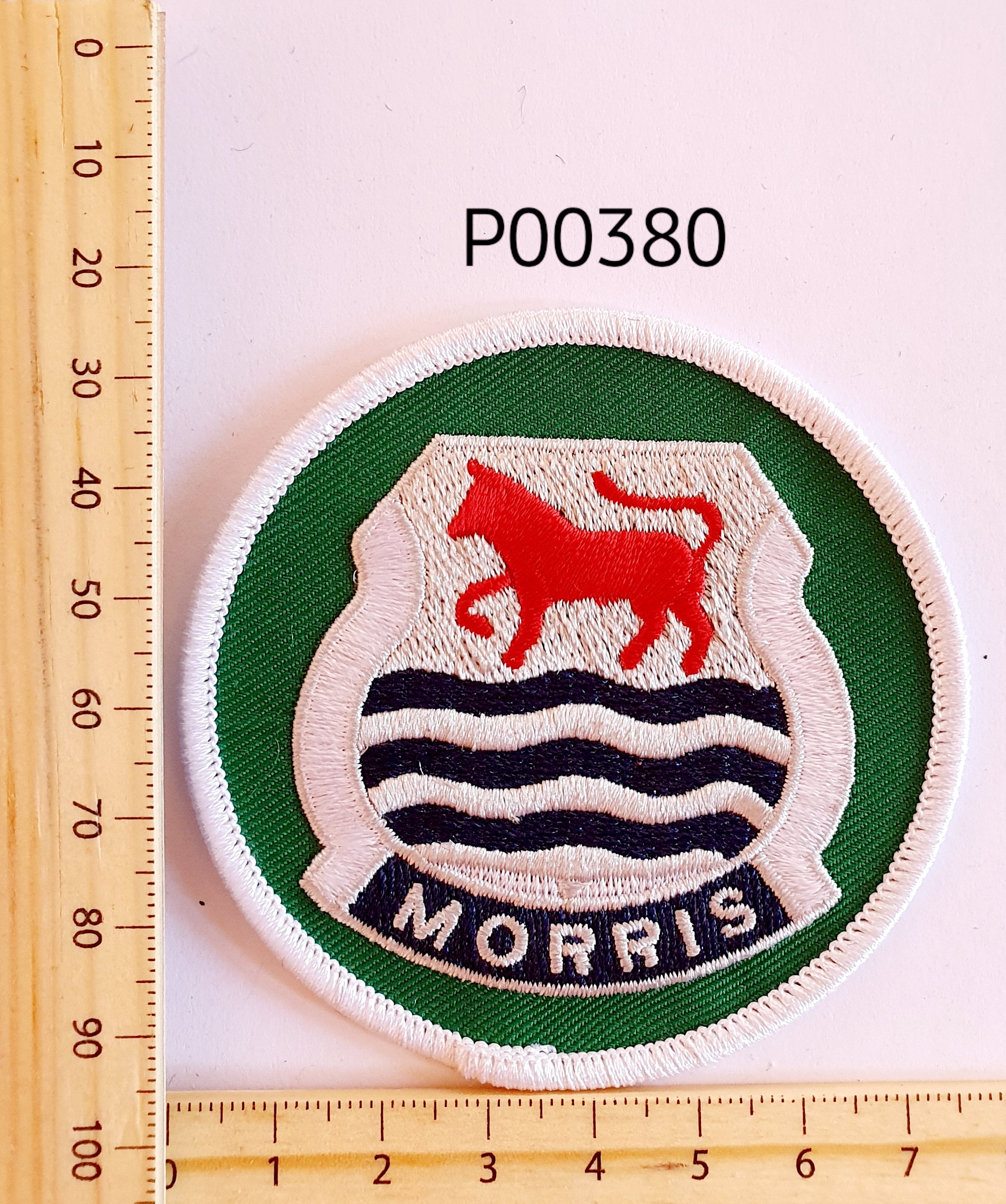P00380 Morris Round Iron On Cloth Patch
