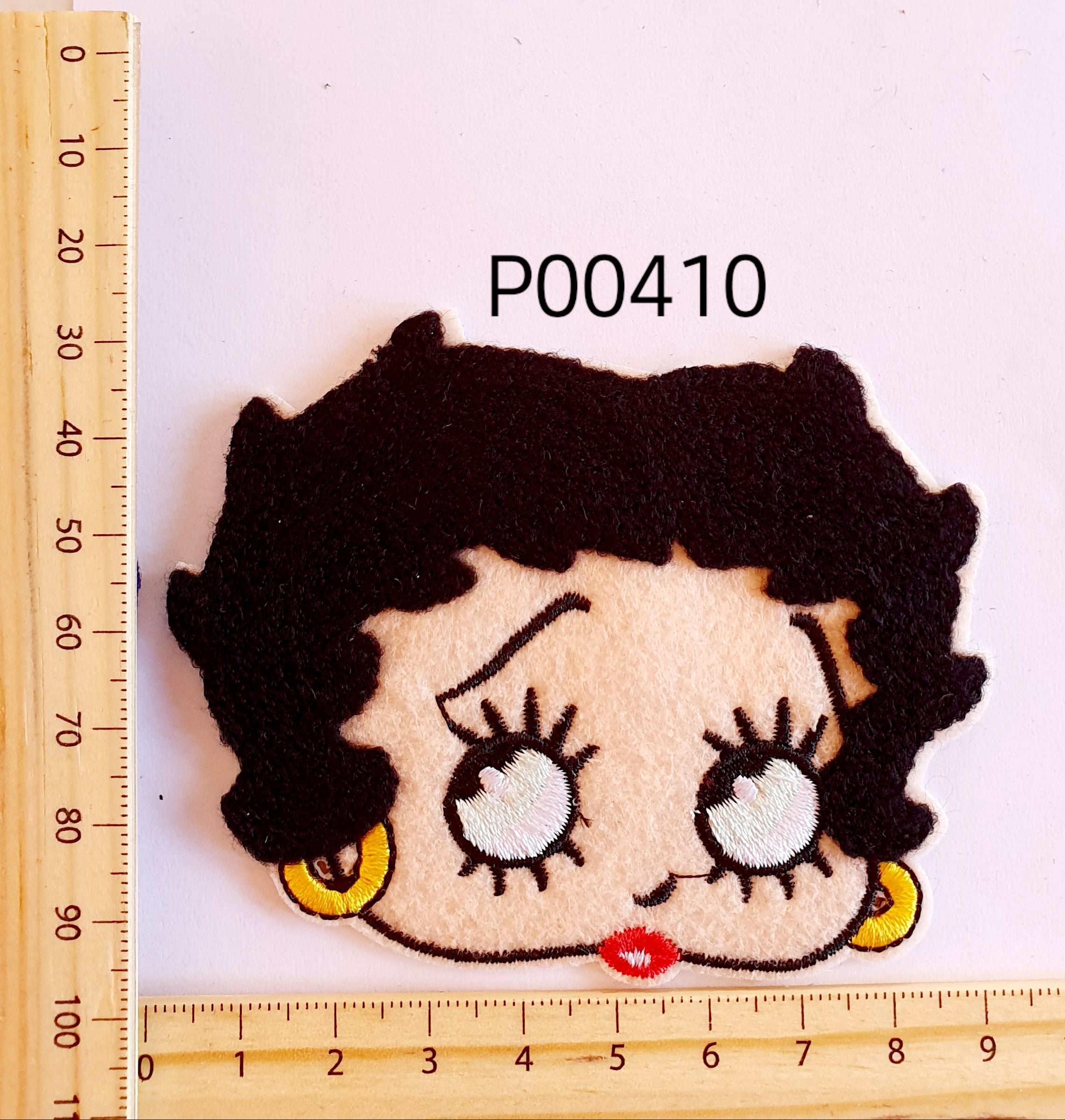 P00410 Betty Head Iron On Cloth Patch